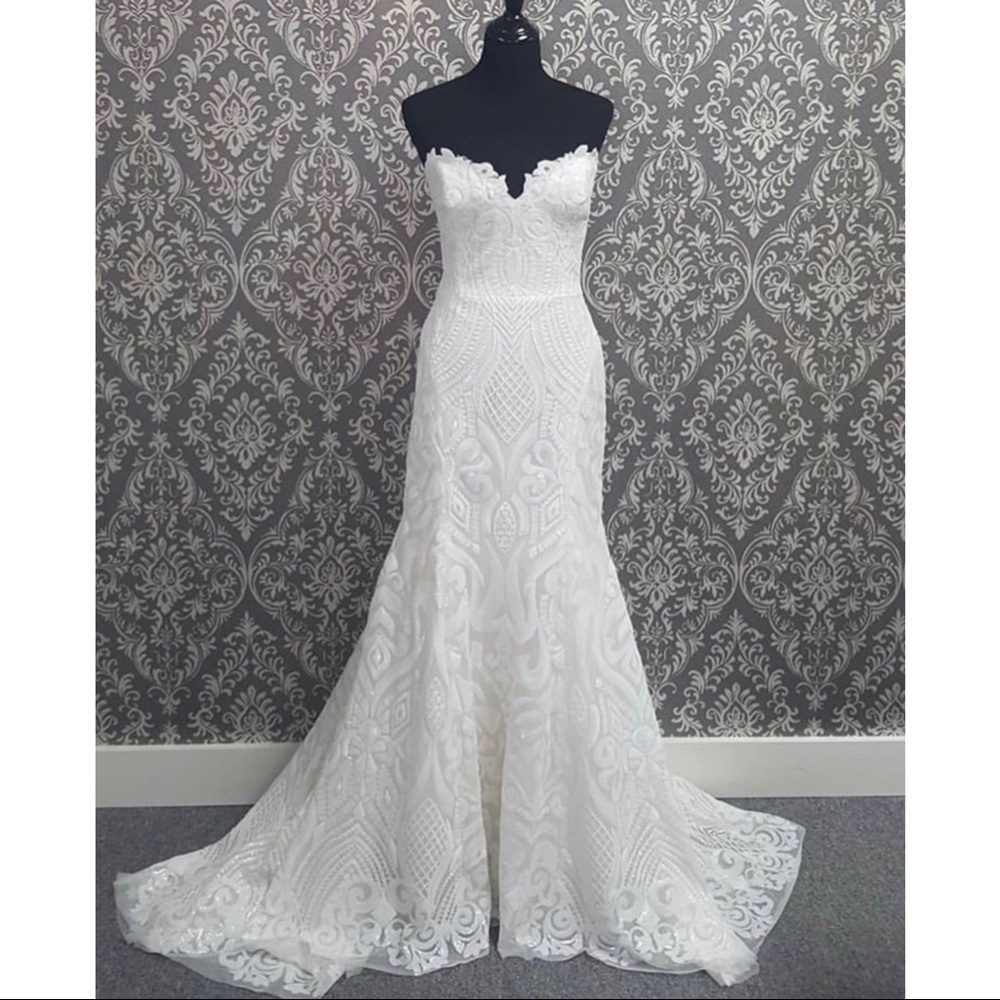 Blush by Hayley Page Safyr Gown Ivory/Ivory size 8